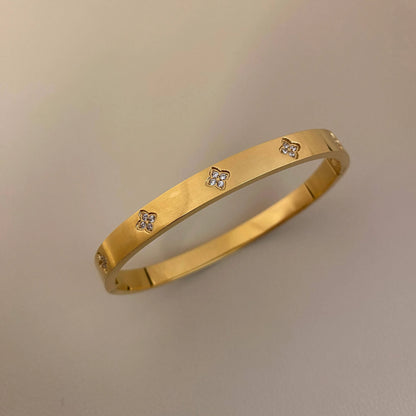 The Billion Clover Bangle