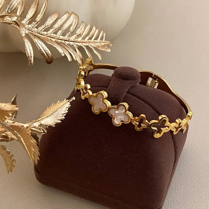 The Bloom Clasp Bangle