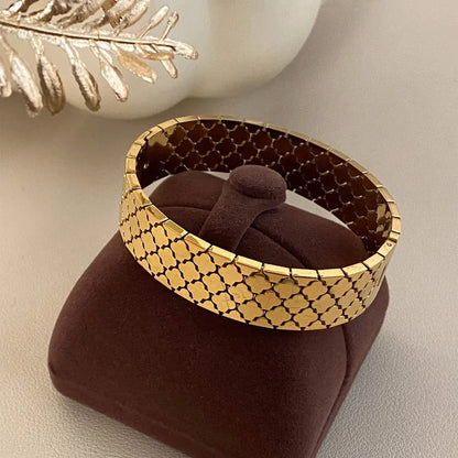 Endless Fortune Bangle