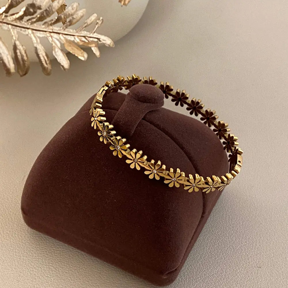 The Daisy Chain Cuff