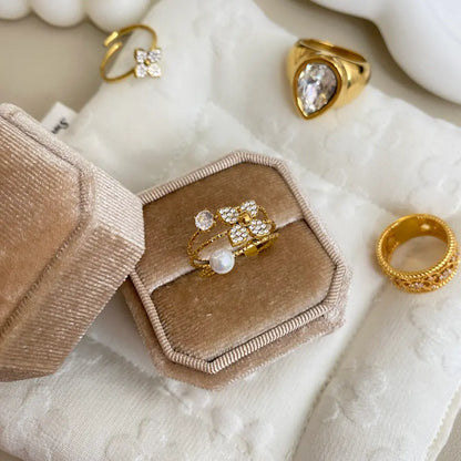 Elle Ring