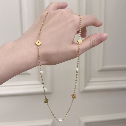 Lady Charming Necklace