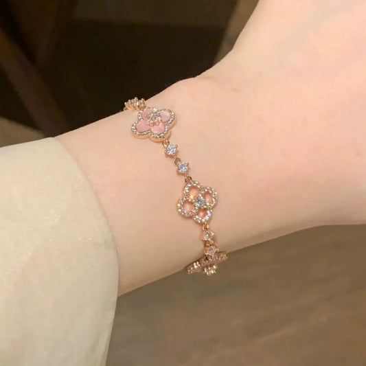 Sakur Diamond Cleef Bracelet Set