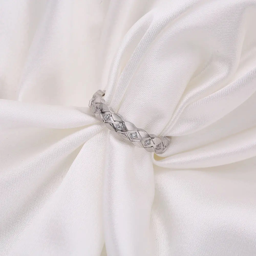 Crisscross Lattice Ring Set