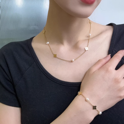 Lady Charming Necklace