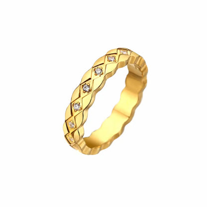 Crisscross Lattice Ring Set
