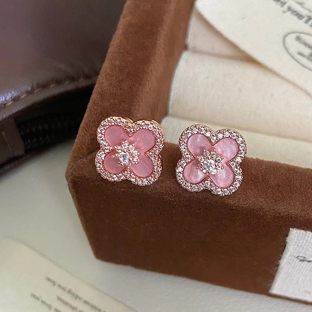 Sakur Diamond Cleef Bracelet Set