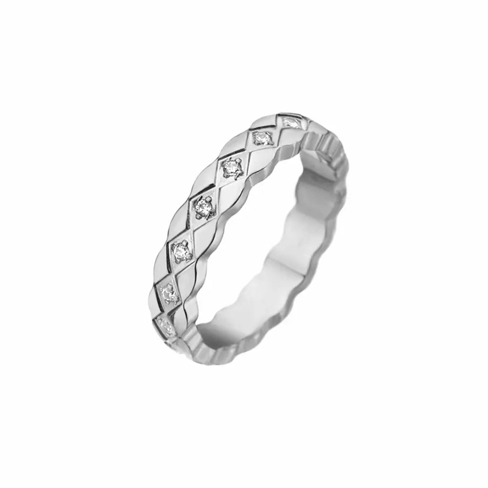 Crisscross Lattice Ring Set