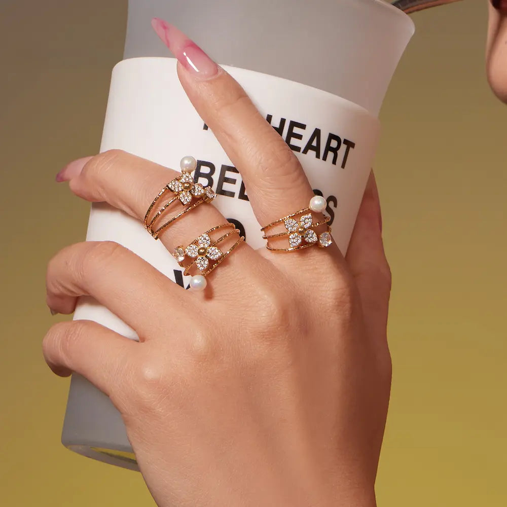 Elle Ring