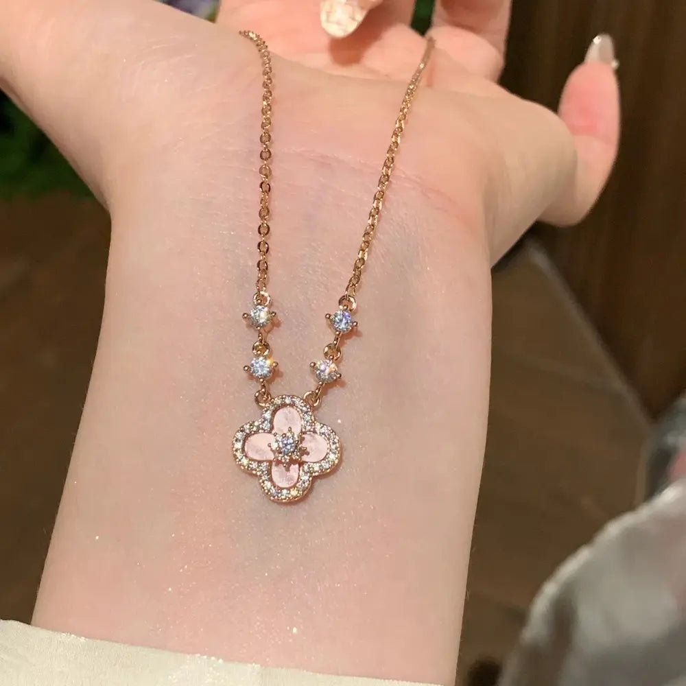 Sakur Diamond Cleef Bracelet Set
