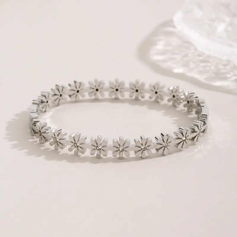 The Daisy Chain Cuff