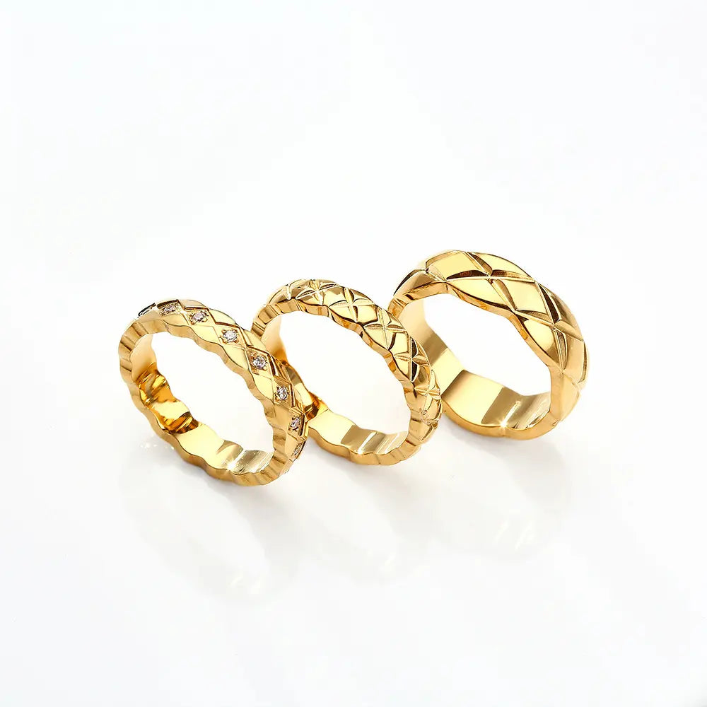 Crisscross Lattice Ring Set